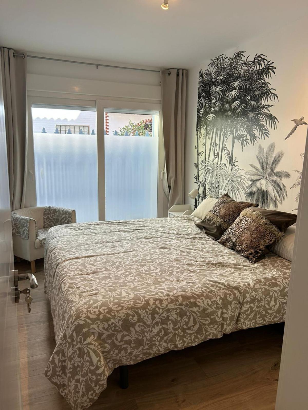 La Maison Del Mar Guest House Малага Екстериор снимка