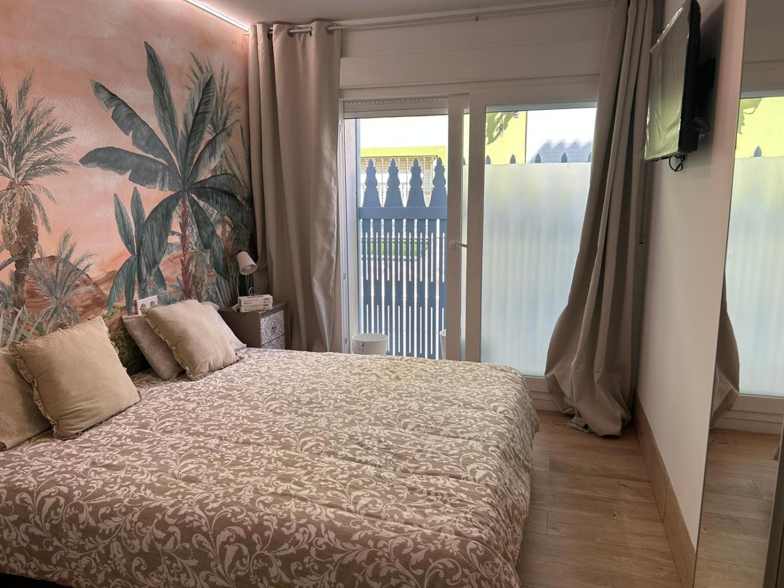 La Maison Del Mar Guest House Малага Екстериор снимка