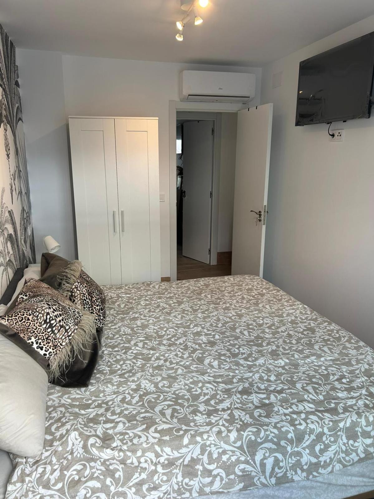 La Maison Del Mar Guest House Малага Екстериор снимка