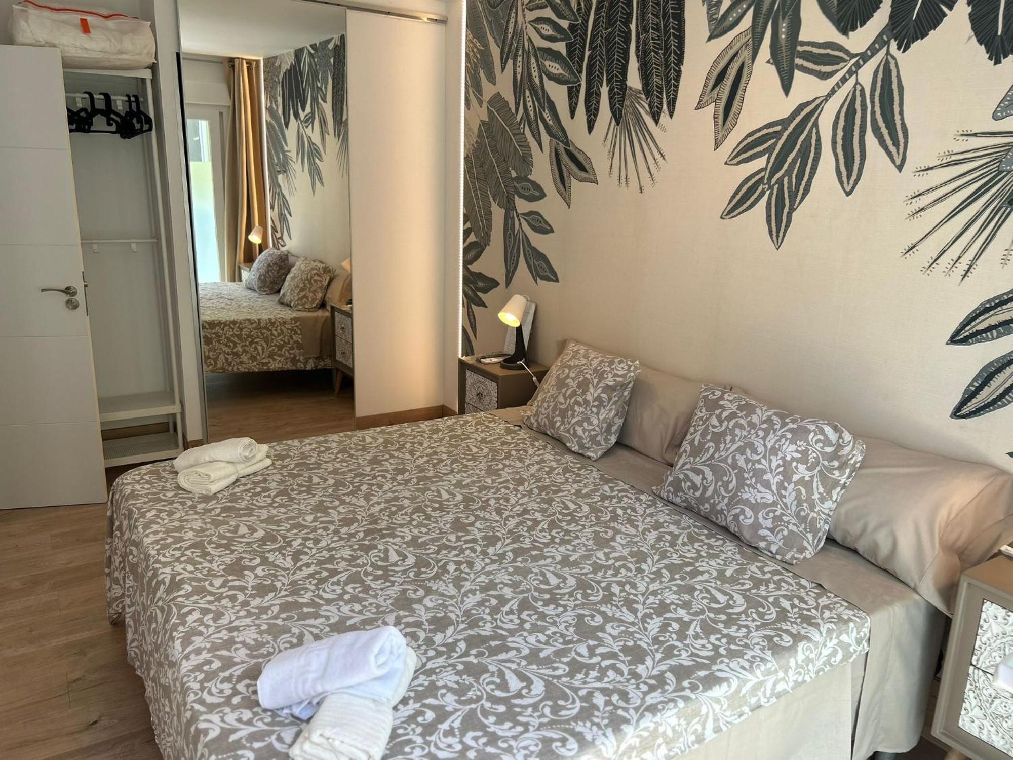La Maison Del Mar Guest House Малага Екстериор снимка