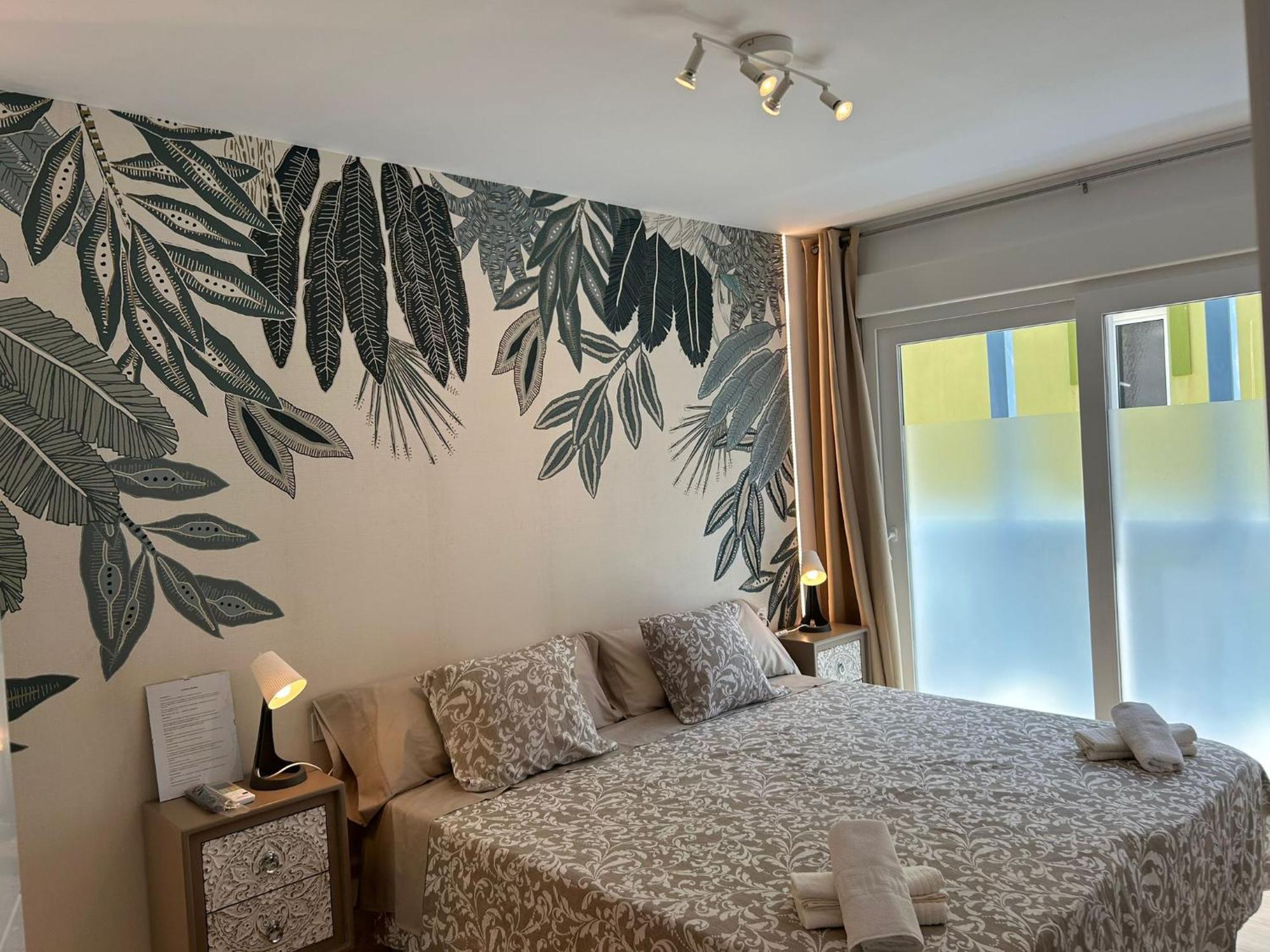 La Maison Del Mar Guest House Малага Екстериор снимка
